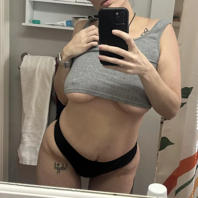 Thumbnail BabygirlLuneStar Teases: Underboob and Cellulite Preview | slightcellulite
