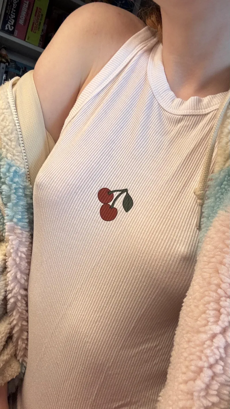 Thumbnail Living Braless - Freedom_red15 | pokies
