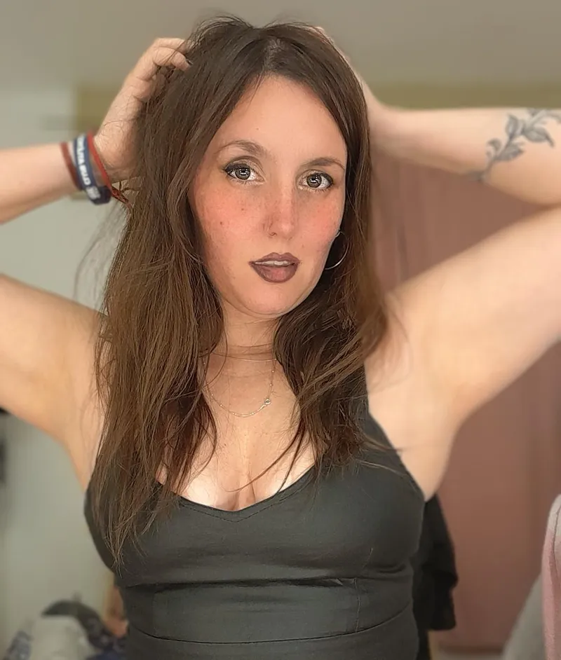 Thumbnail Delfi_curvy Invites You for Fun and Adventure in the OnlyFans101 Universe!