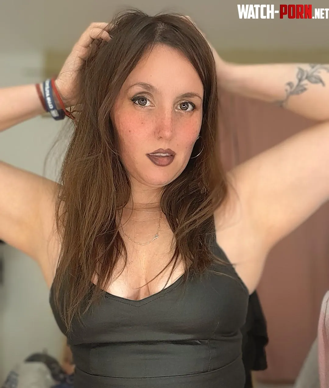 Come visit me, we could have fun together by Delfi_curvy