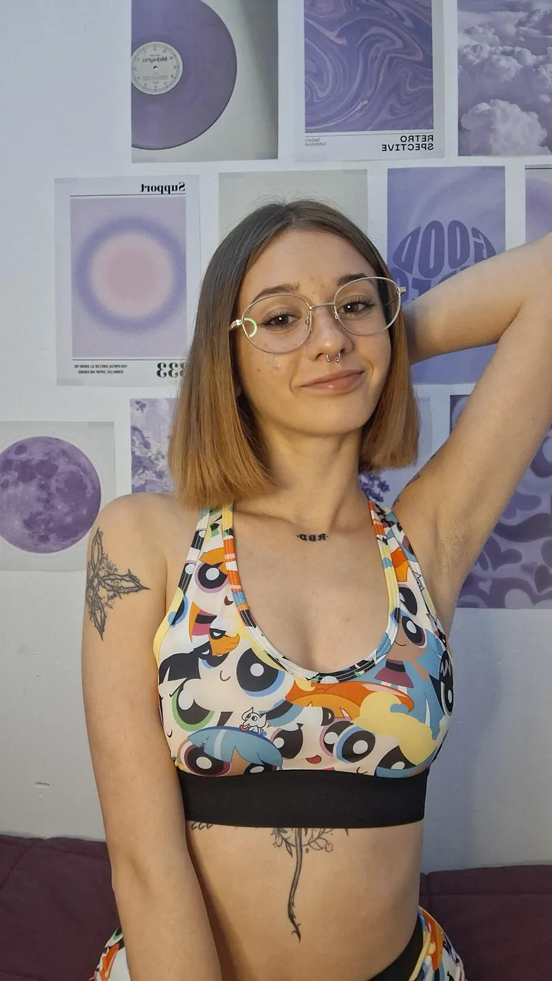 Thumbnail Jennyespi71's Smooth Revelation: Embracing Armpit Sensuality