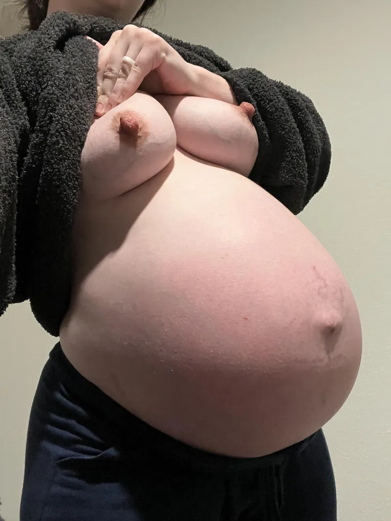 Thumbnail Sensual Invitation: BespokeWhore Tempts with Undressing Offer | pregnantporn