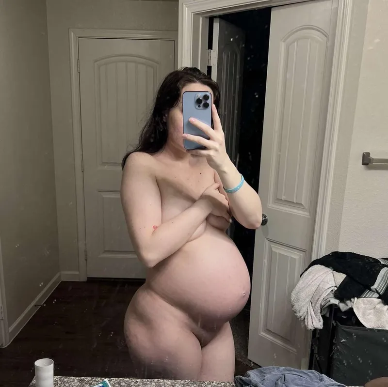 Thumbnail uncutliz Shares the Love for Being Pregnant