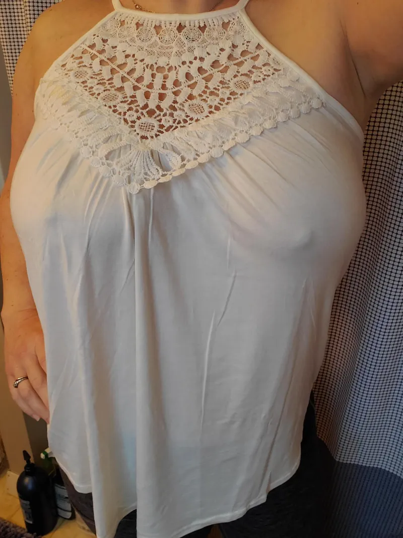 Thumbnail Easterniowahotwife's Fun Tops and 44F Pokies are Back in Style