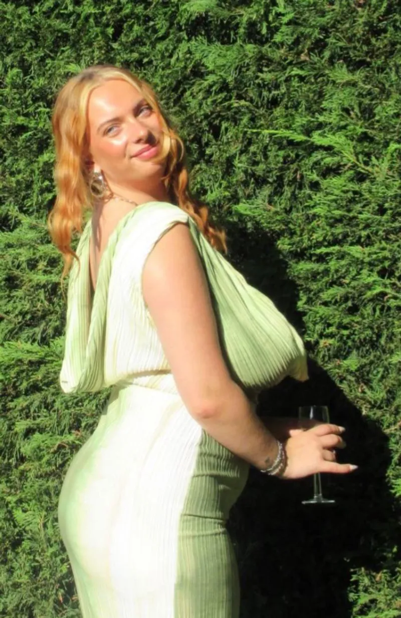 Thumbnail DazzlingAd6626 Shares a Symbol of Elegance in 2busty2hide Category