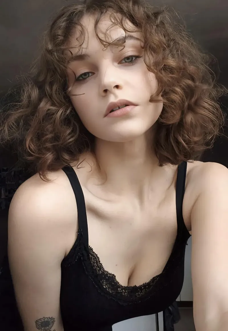 Thumbnail Sorry-Turnover8920 Introduces Janaika Wester: A Standout Model