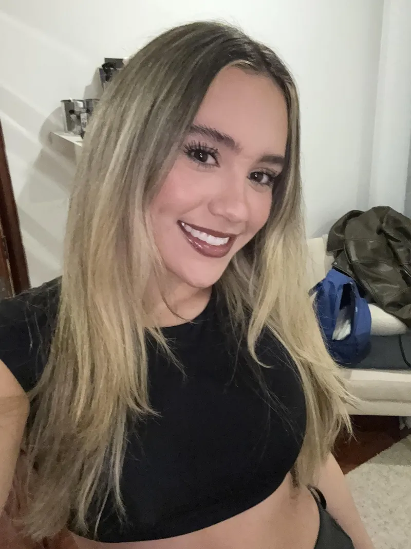 Thumbnail SabrinaZest41 Looking Stunning in a Croptop”
