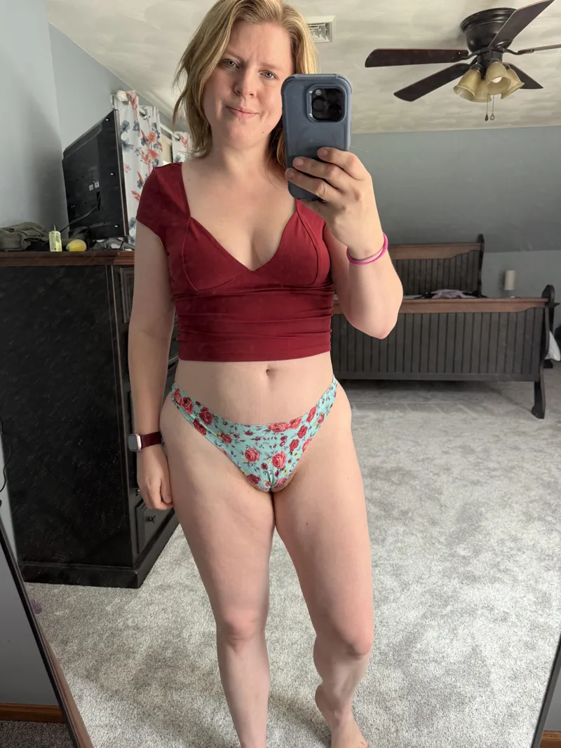 Thumbnail Kneel and Thank the View with tightpixienurse
