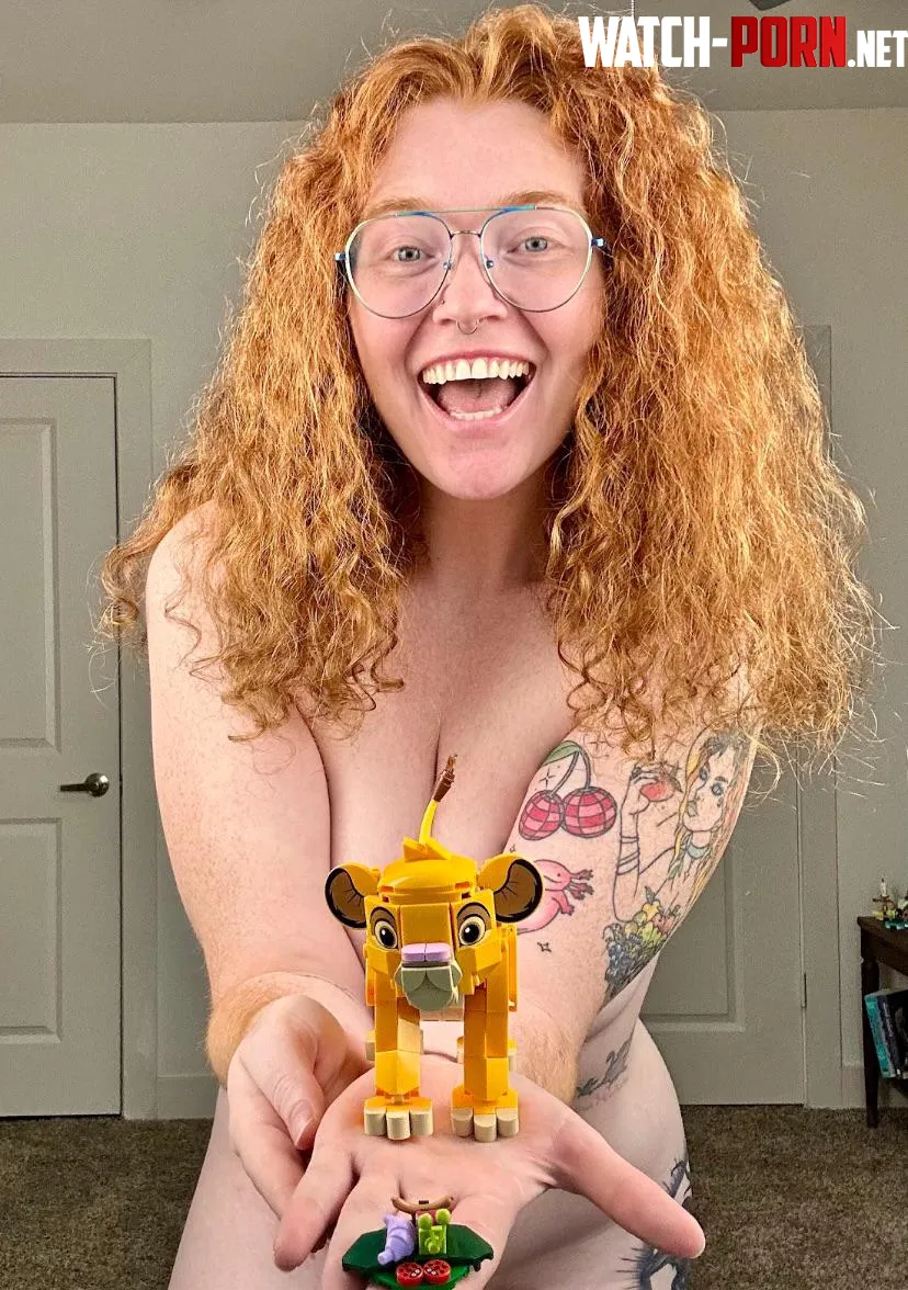 [F] Do you prefer baby Simba or adult Simba? by thelegogoddess_