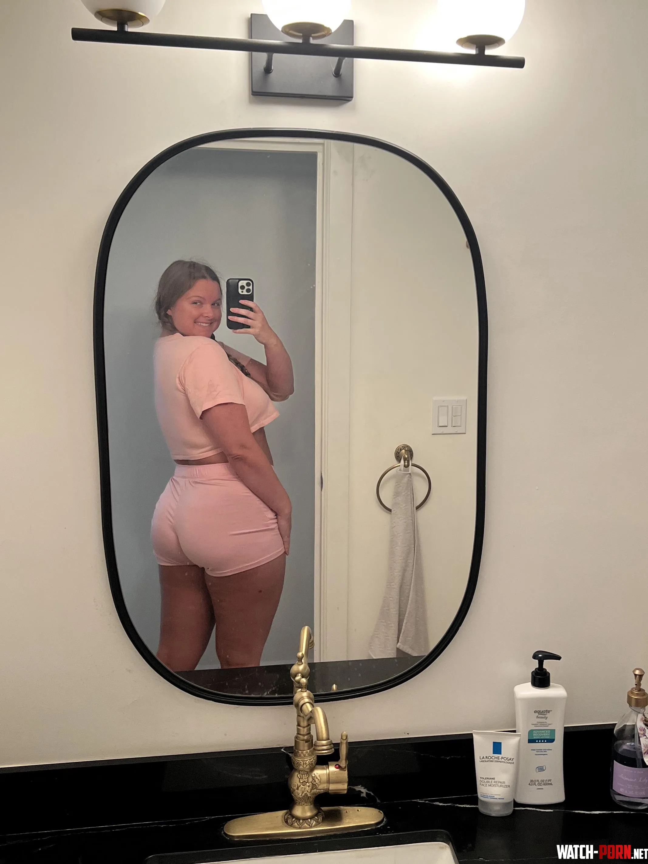 My bum is poppin by bigduchvip