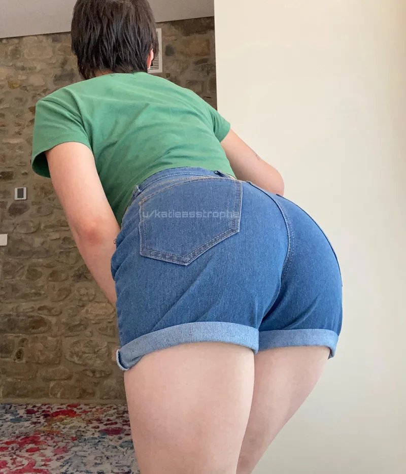 Thumbnail Fun Little Butt Surprise by katieasstrophe | CuteLittleButts
