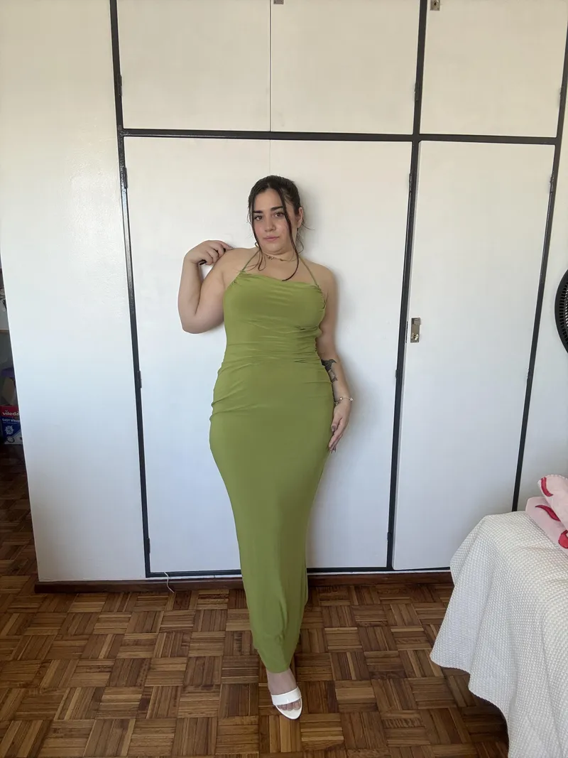 Thumbnail Green Elegance: Enhancing Beauty through Tight Dresses by cutemeggie