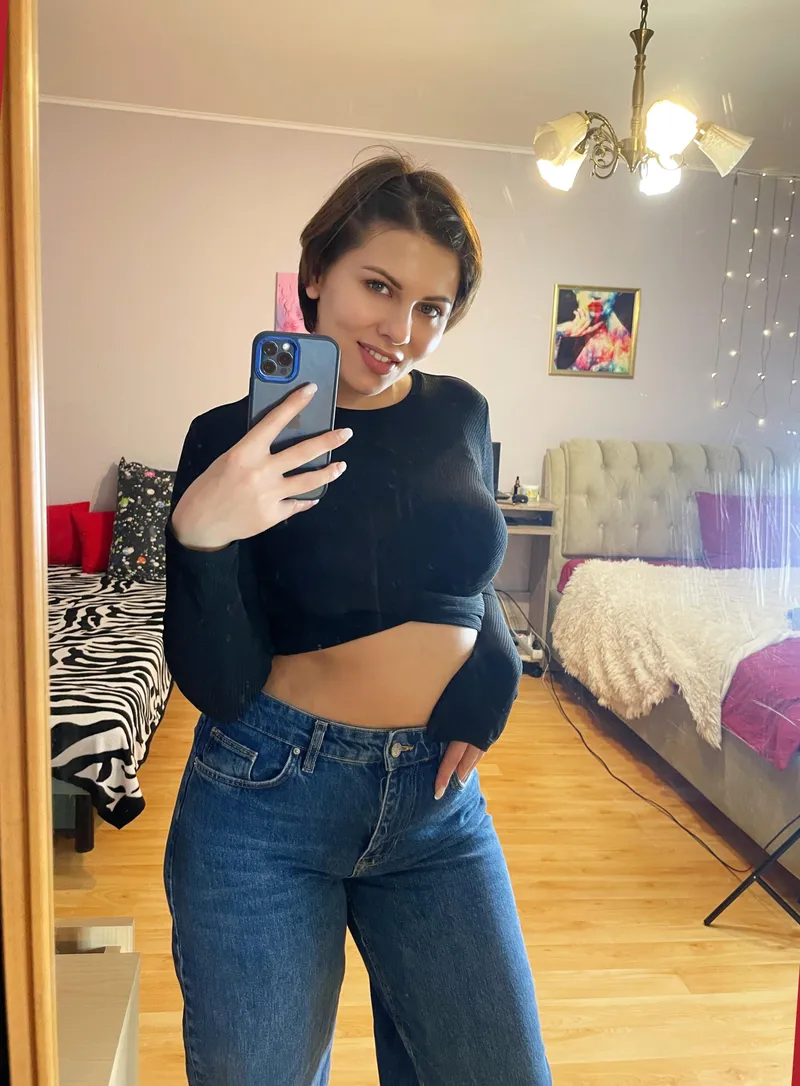 Thumbnail Ambitious-View-9296's Favorite Clothing Picks | croptopgirls