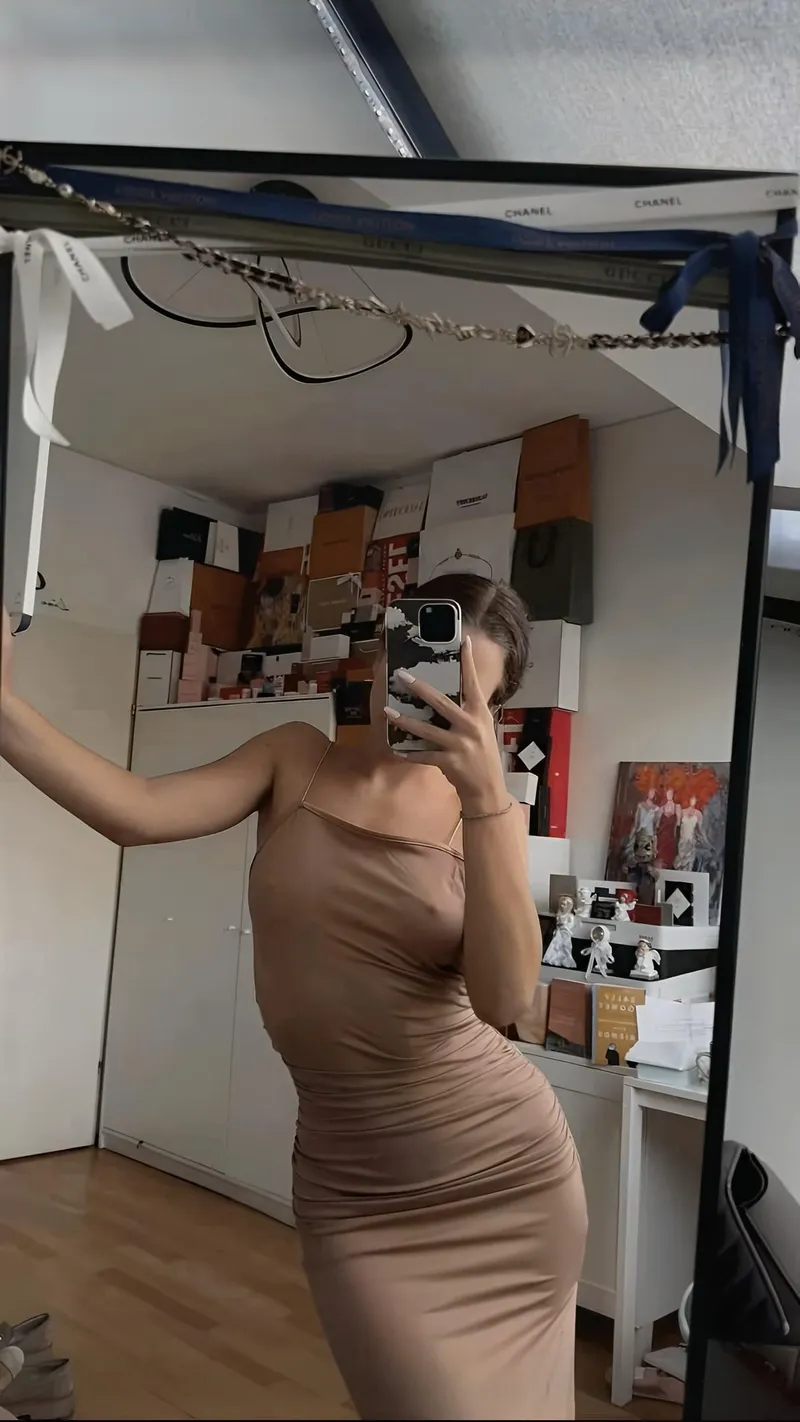 Thumbnail Find Your Perfect Fit: Best Tight Dresses for Women | AzureDuskk