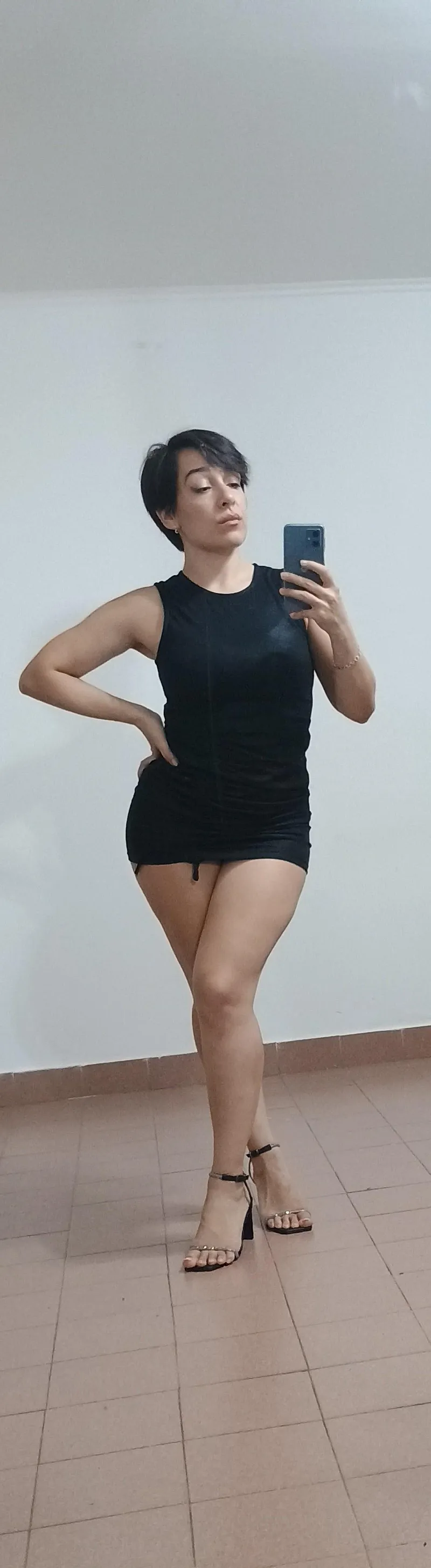 Thumbnail Empower Your Style: Stand Out in Tight Dresses | giloveyougg
