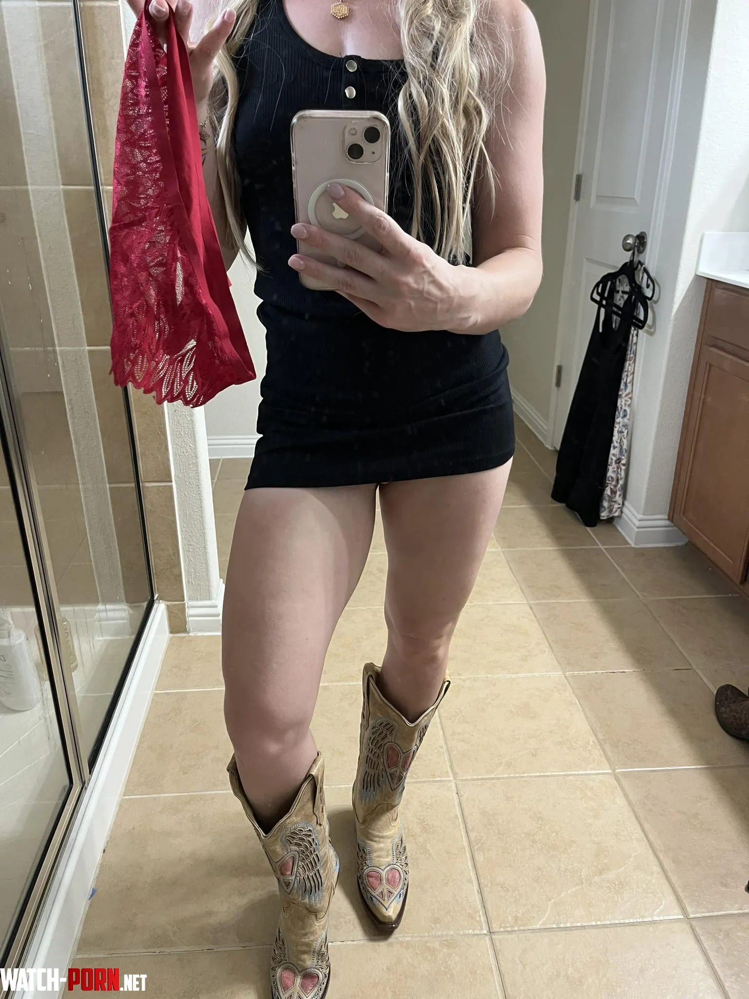 80s mom from the country by GrapeBigger