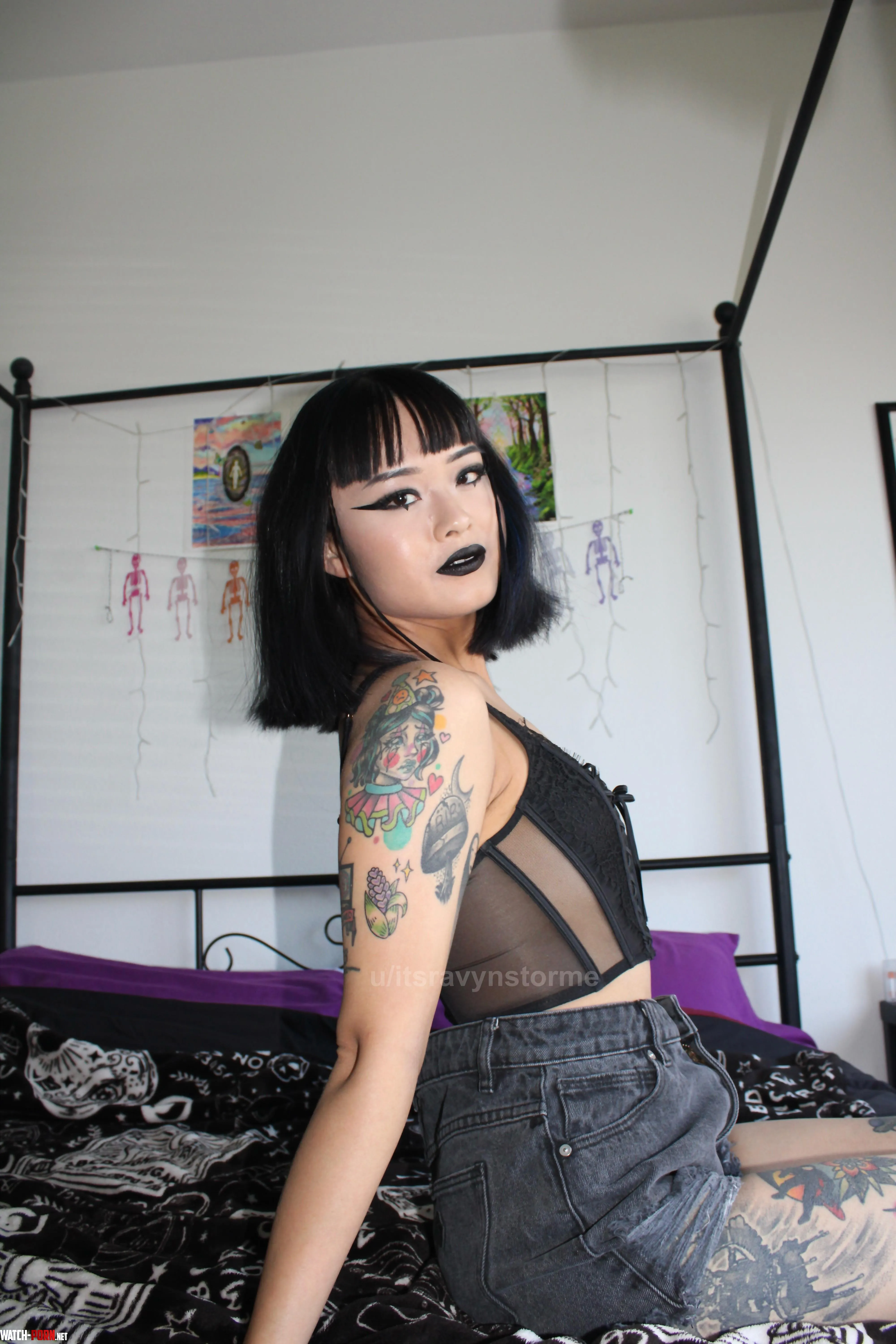 You can’t resist a goth asian by itsravynstorme