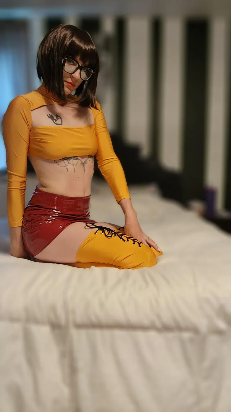Thumbnail Velma's Nerd Status Unveiled: Hot_mom_shit_2's Revelation