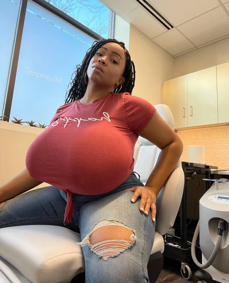 Thumbnail Ajdd78 Radiates Beauty in Red - A Must-See in 2busty2hide Category
