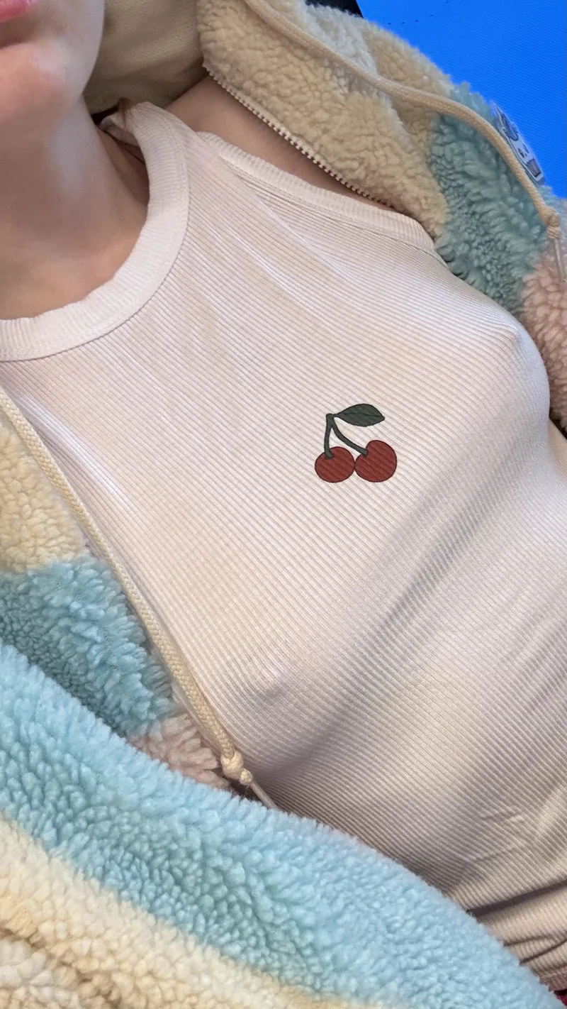 Thumbnail Exploring the Allure of White Pokies by Freedom_red15