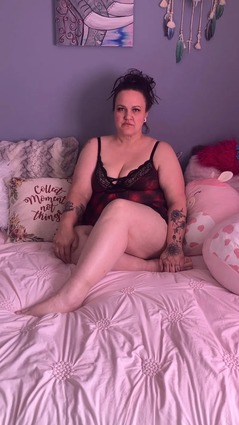 Thumbnail Mommy of 4 Craves Manhandling | oilfieldvixen | Maturemilf