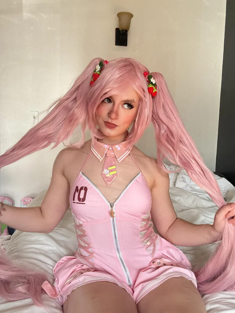 Thumbnail Pink Beauty: elexirrrr's Vibrant Charm Revealed