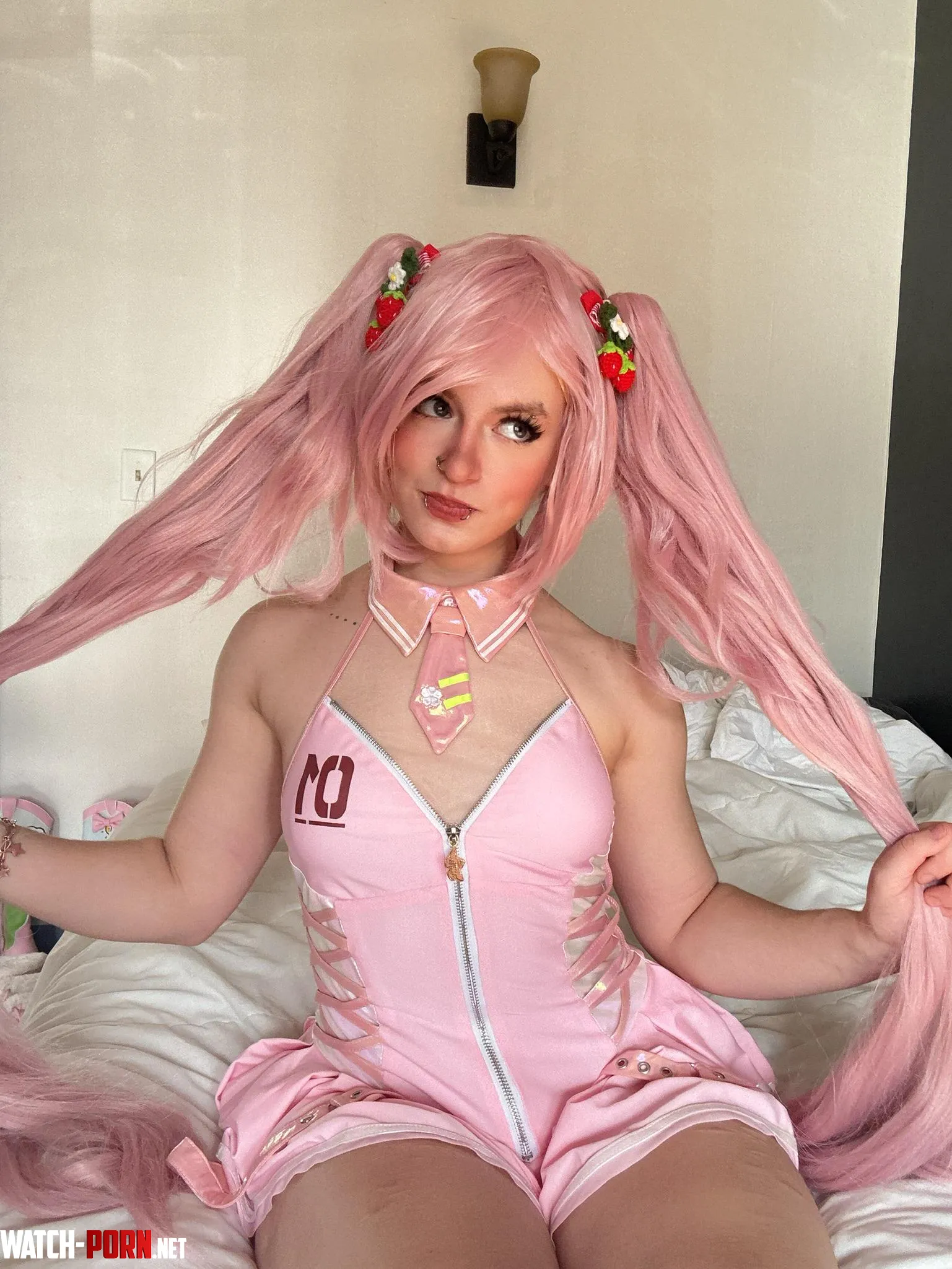 prettier when pink, right? <3 by elexirrrr