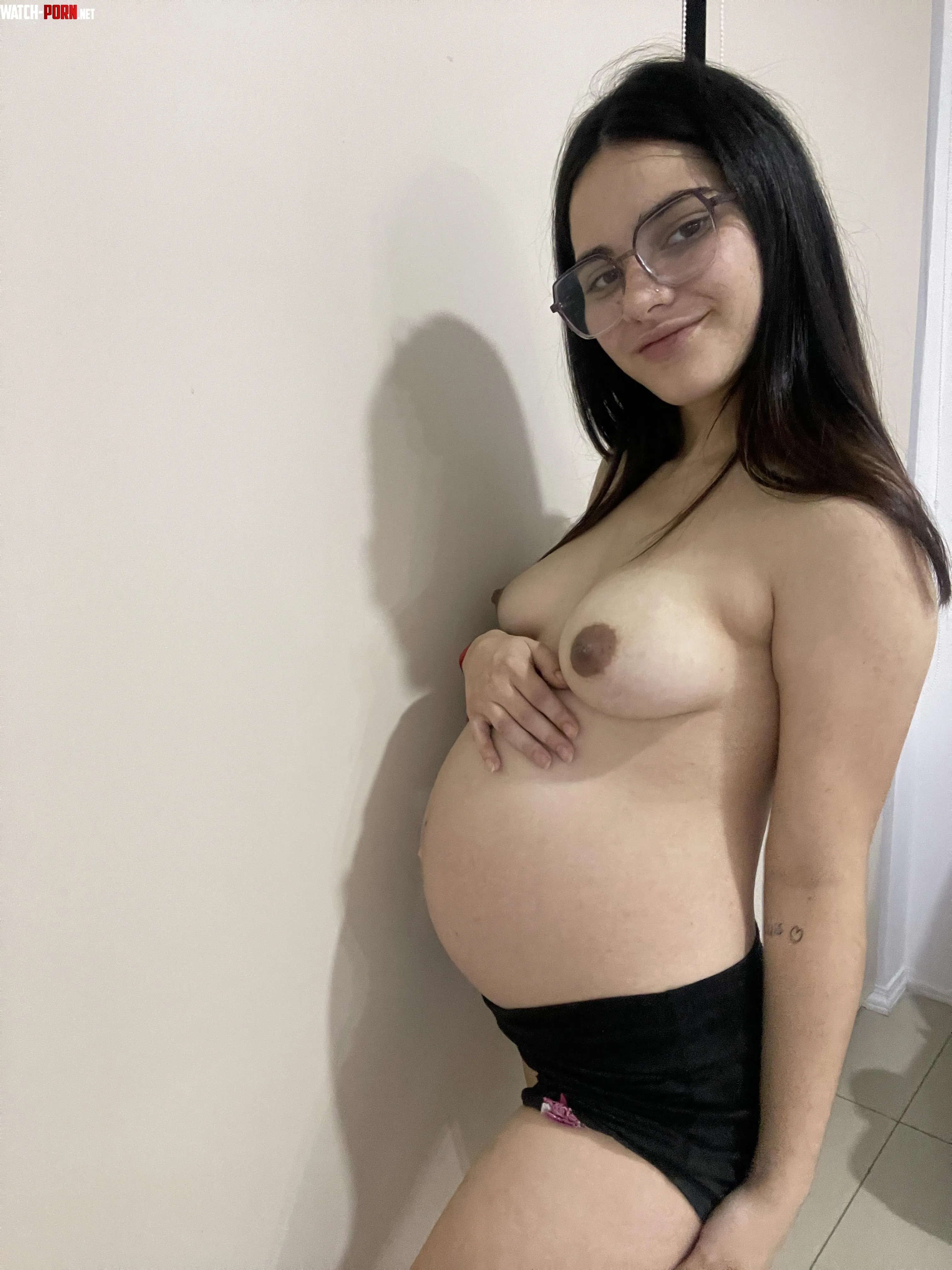 8 months pregnant but still cute right? by peachyygirly