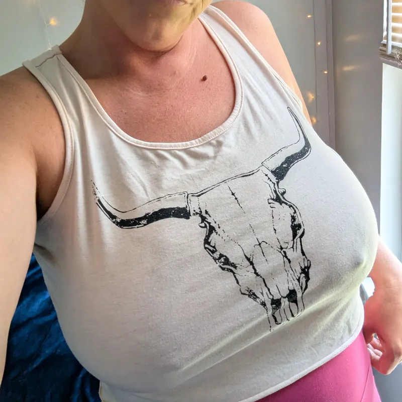 Thumbnail Free the Nipples Movement: LaylaLouiseXoXo's Advocacy