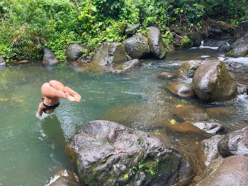 Thumbnail figurephilosopher Takes a Dive into Seduction with Sexygirls Essence