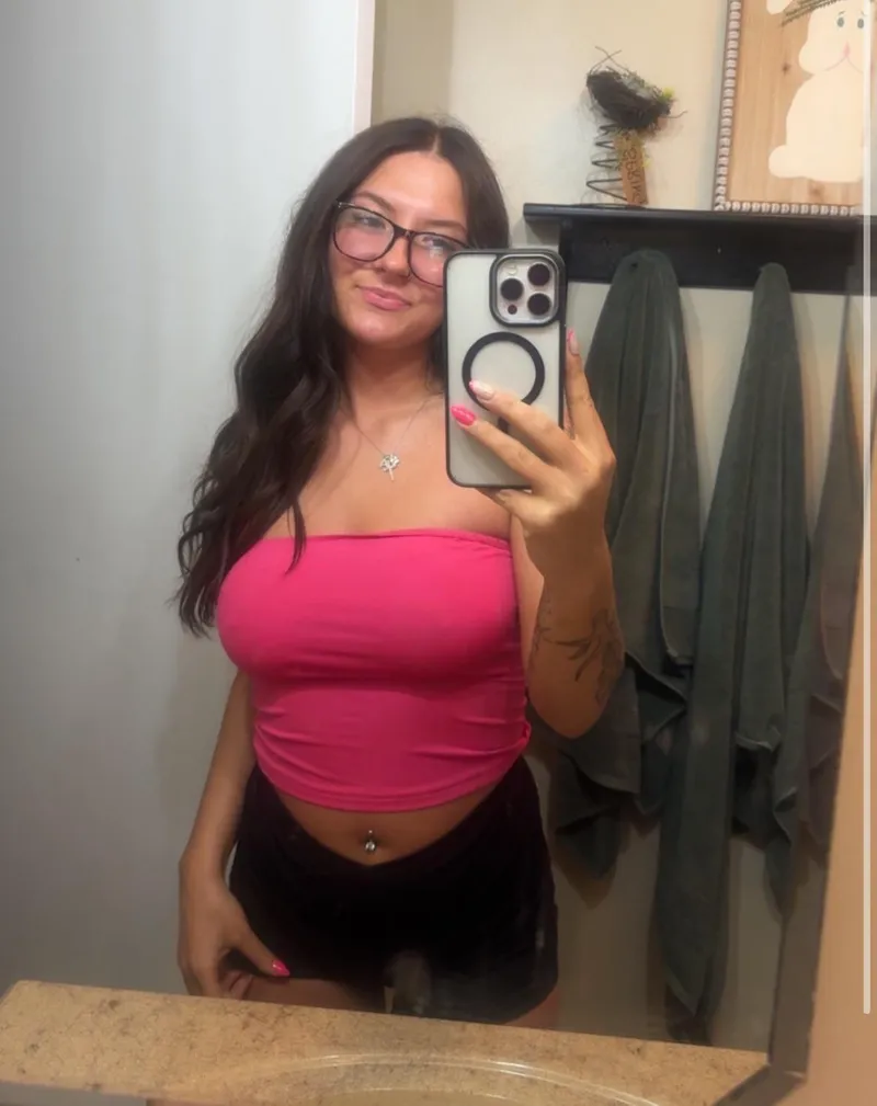 Thumbnail Mirror Selfie Babe by Informal_Banana_5178 | Dive into the World of 2busty2hide