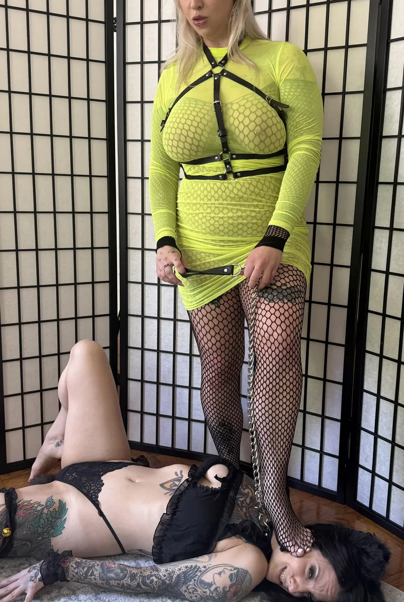 Thumbnail Discipline in Petplay: ellixraven's Insights on Bad Puppies