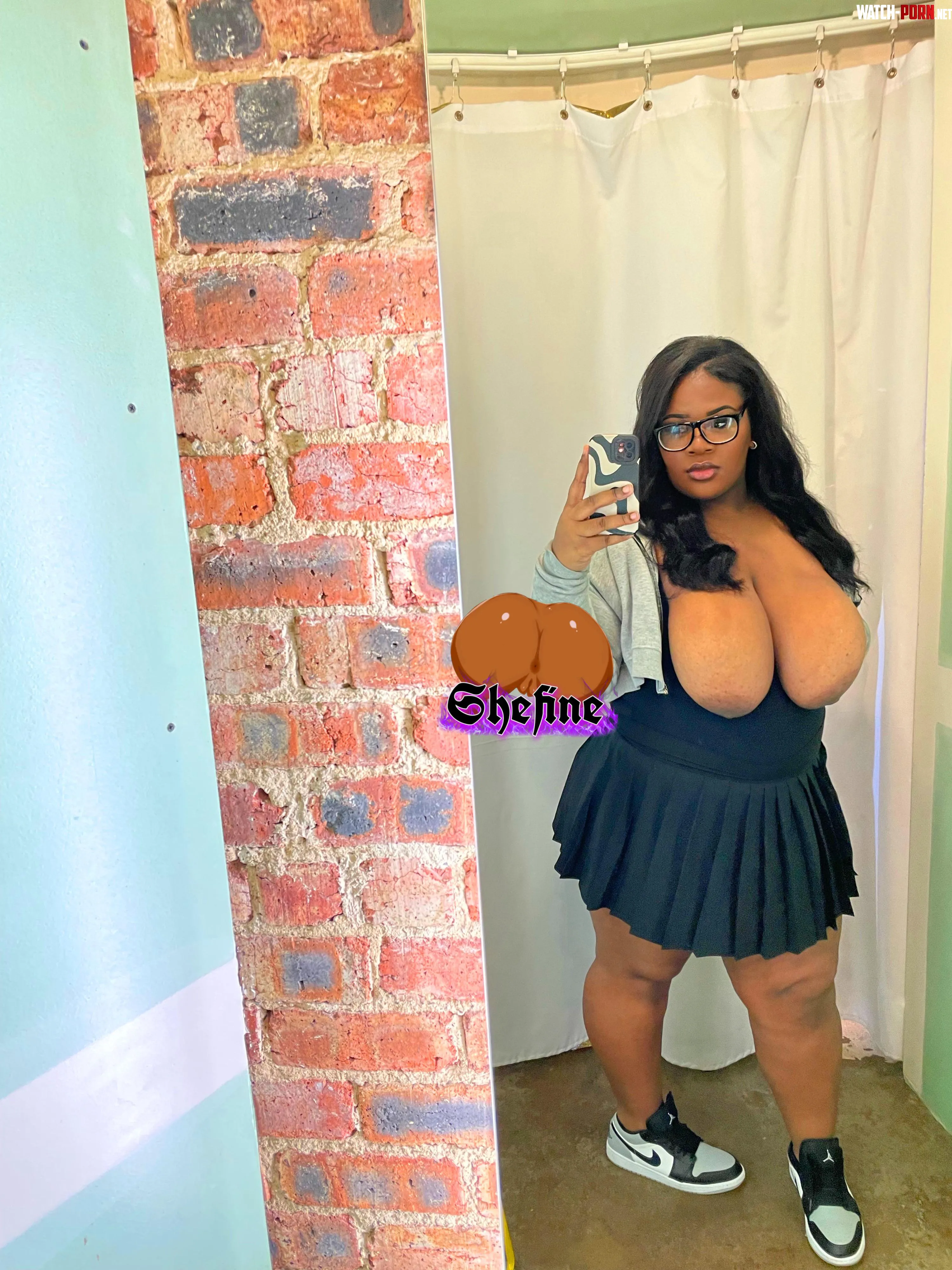quickie in the fitting room or you scared ? by Shefine8