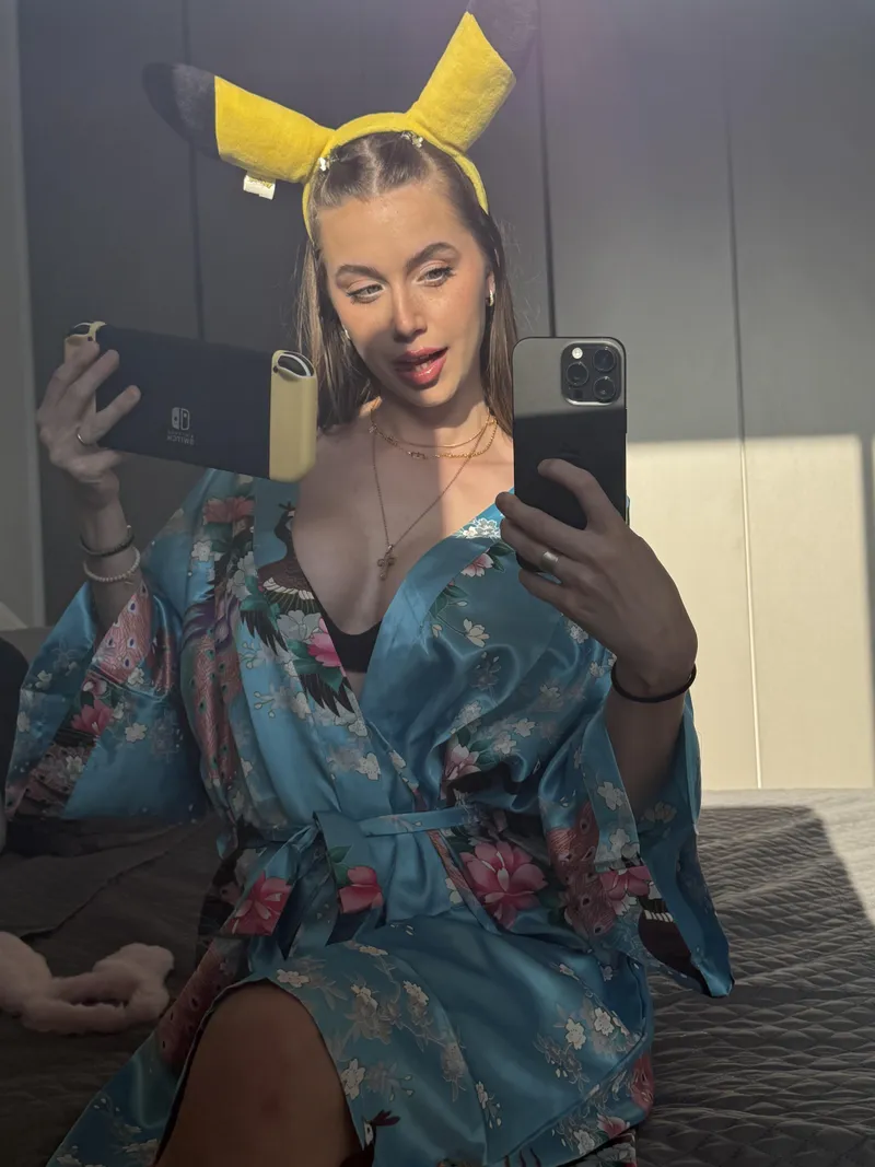 Thumbnail Pokemon-Loving Nerdy Girl Unveiling Desires | Justacutienere