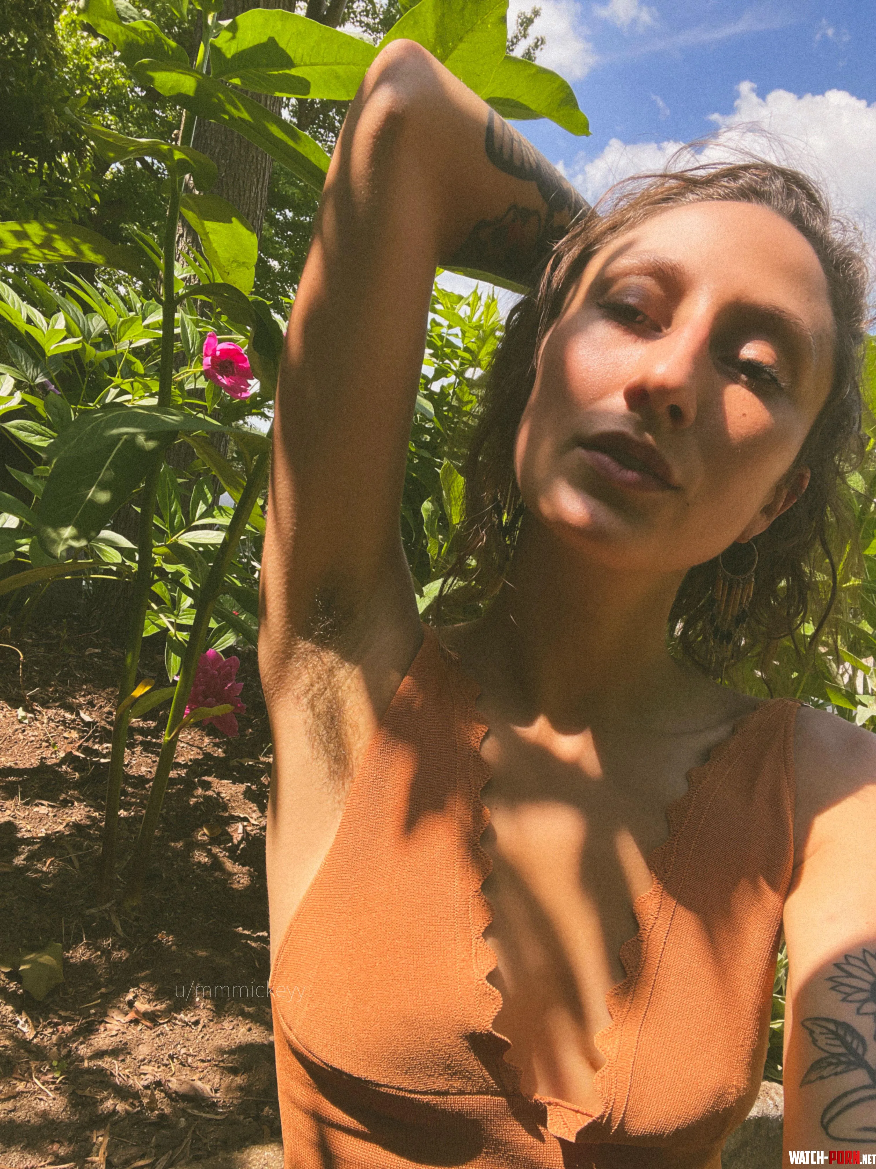 sweaty in the garden ;) by mmmickeyy
