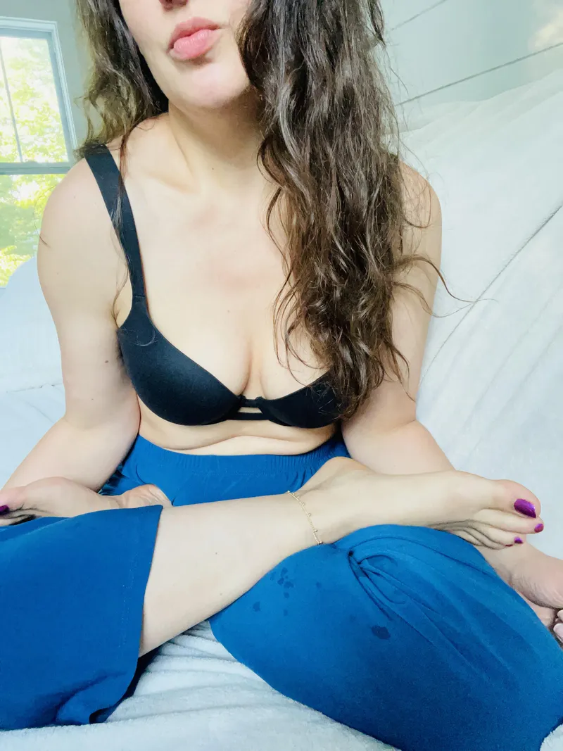 Thumbnail Flexibility and Sensuality in a 36-year-old Yoga Mommy by CelesteMessFeet in maturemilf