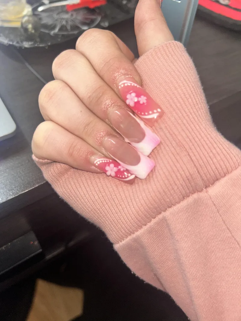 Thumbnail Laugh with minkverse at Nails Longer Than Shrimp