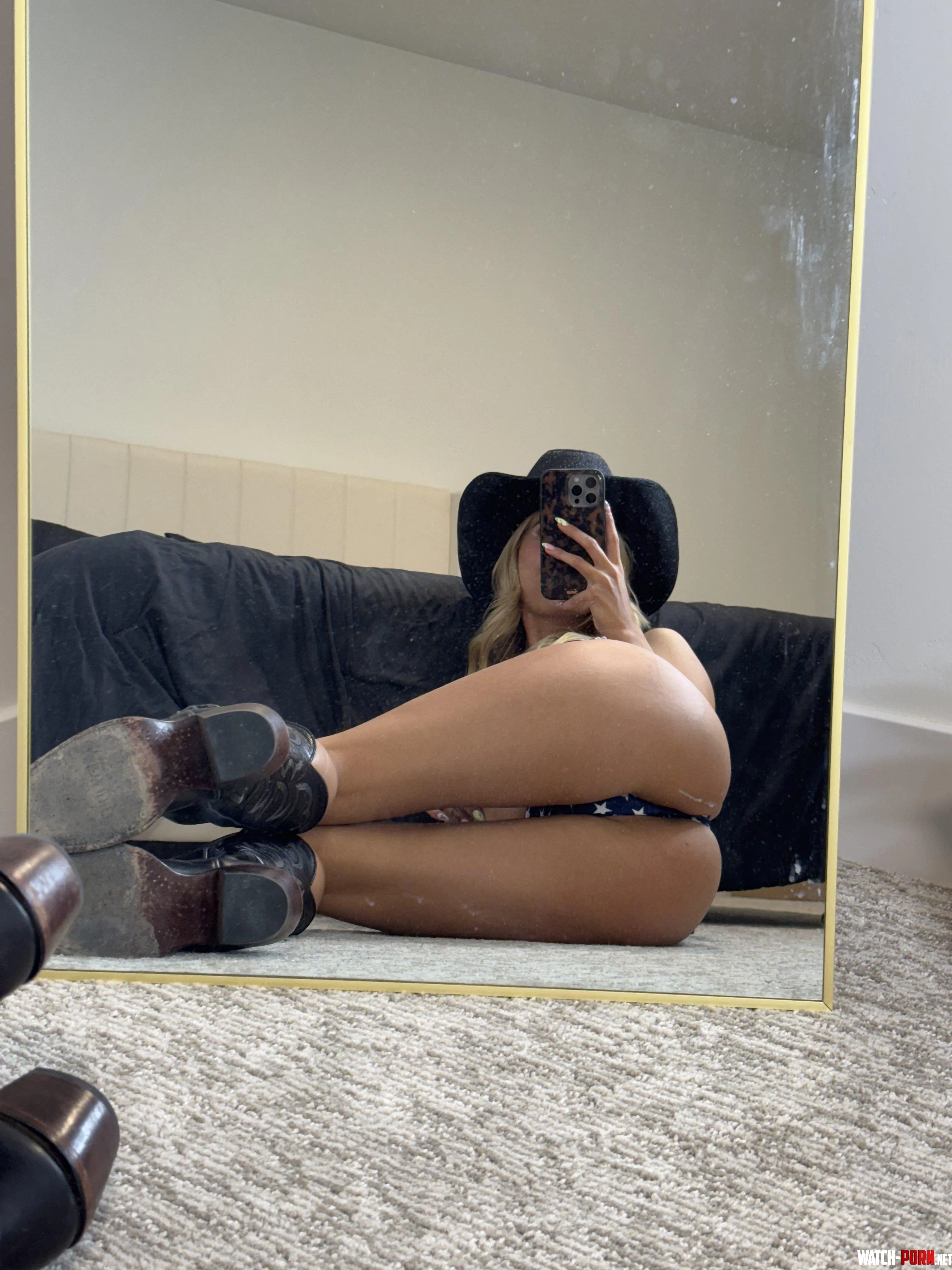 My ass waiting for some bites 🥵 by aria_adams