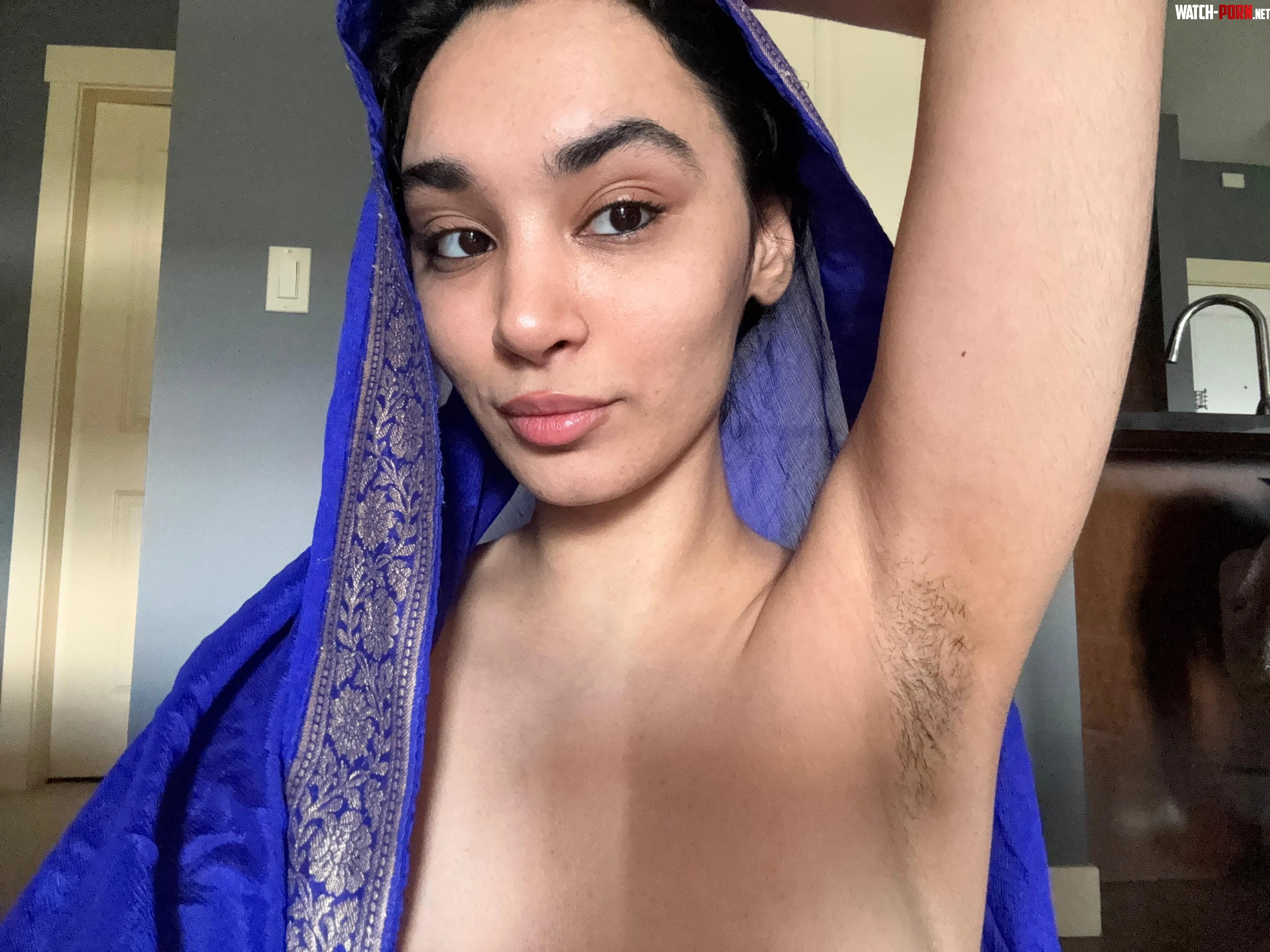 Hairy armpits are so effortlessly hot by Saharbbyy