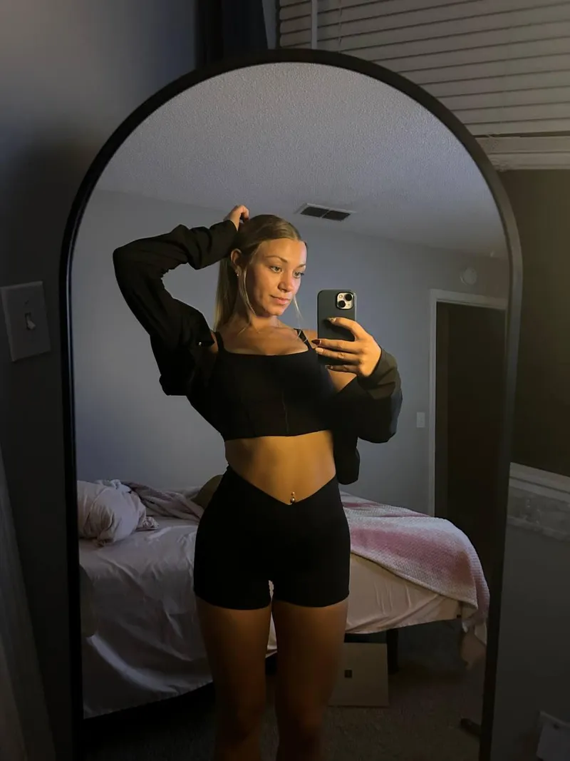 Thumbnail Kitty Kateee: Influencing with Instagram Hottie Charms