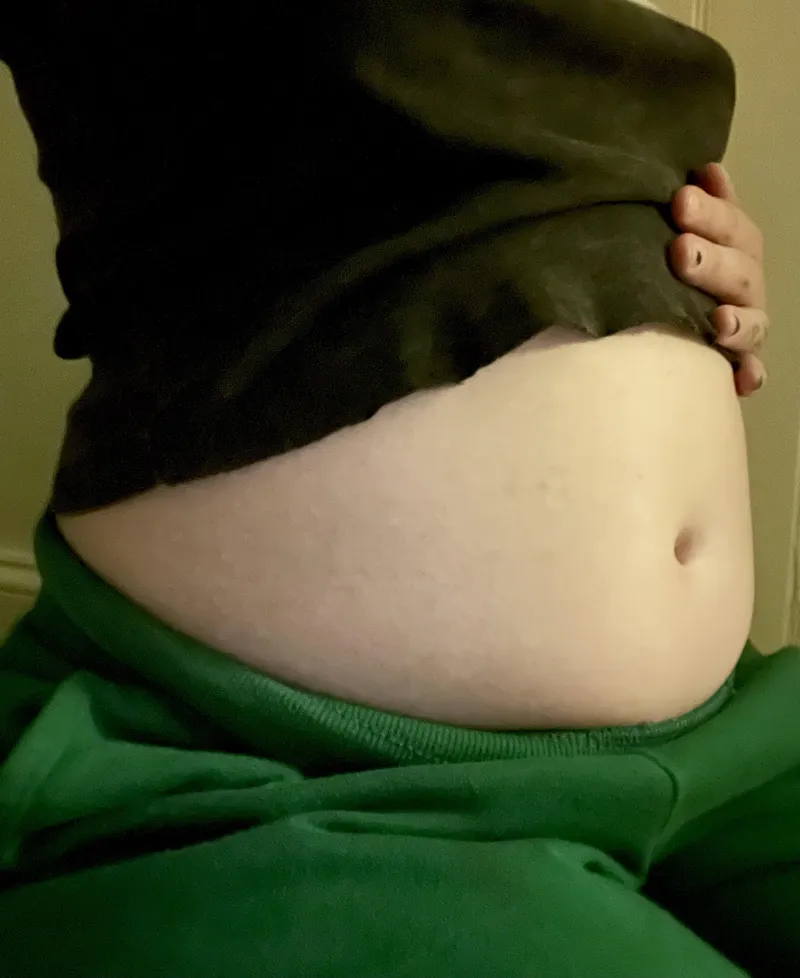 Thumbnail Crop Top Confessions: Embracing a Cropped Look with mellyybellyy_