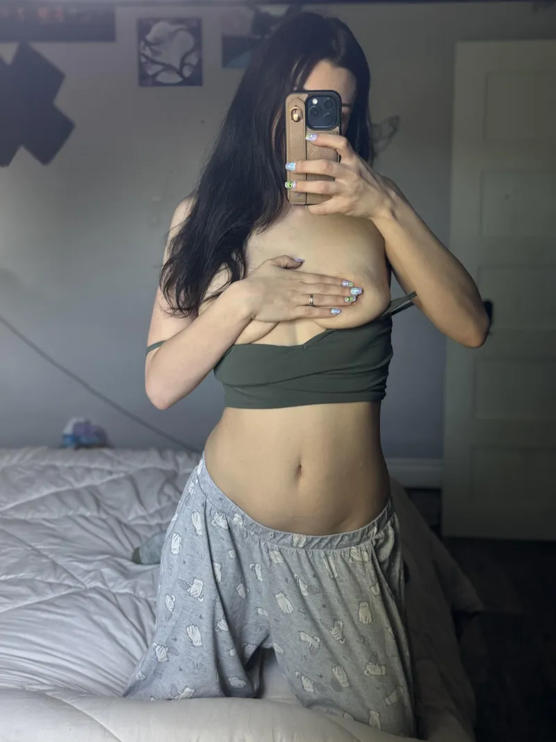 Thumbnail Lending a Hand: Exploring the World of Handbra with MysteryDuo_XXX