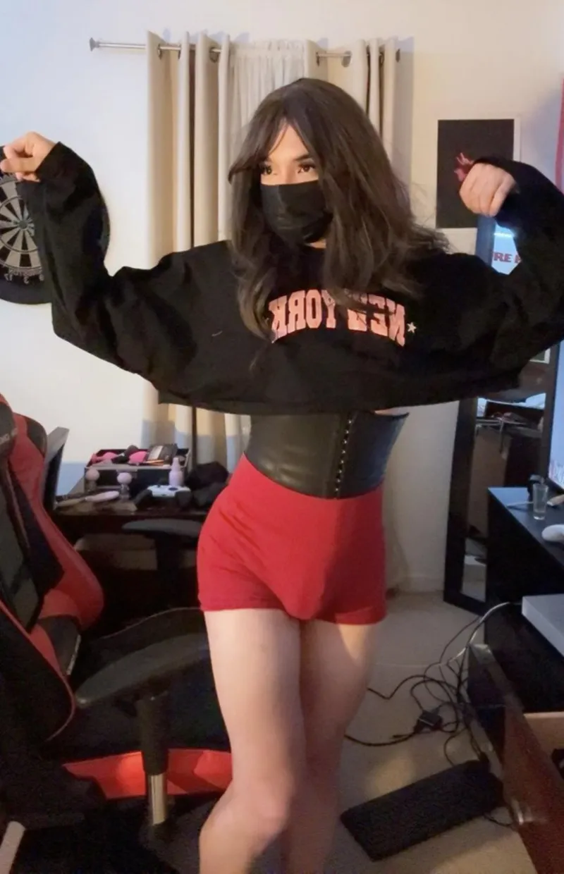 Thumbnail Sissyfemnaomi: A Playful Challenge