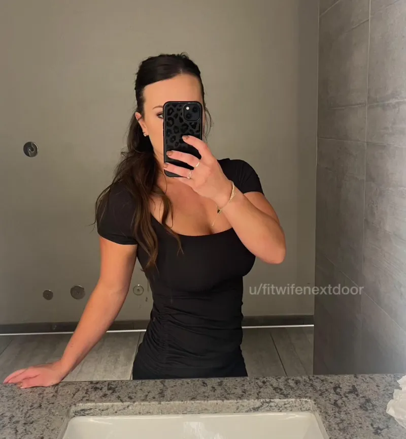 Thumbnail Eye-Catching Adventures with FitWifeNextdoor, the Brunette Maven