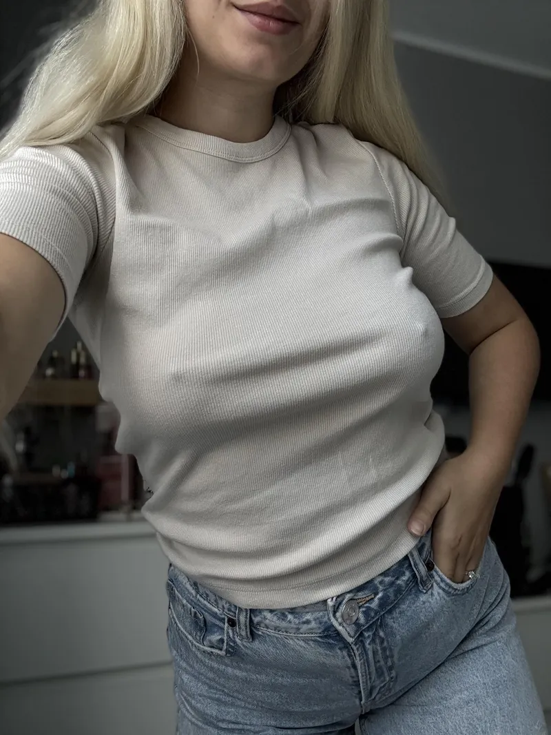 Thumbnail Prestigious-Sir5791 Rocks an Outfit Minus the Bra 😎