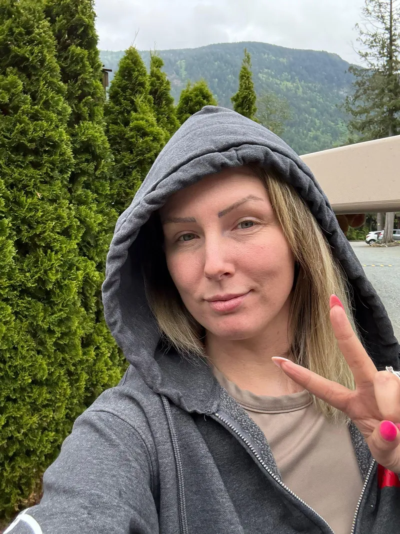 Thumbnail Real Hockey Mom life: sonyaswiftttxoxo's Humorous Peek | amateur_milfs