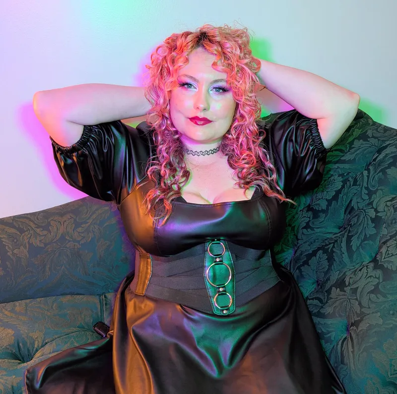 Thumbnail Empower Your Leather Enthusiasm with Dress Inspiration from Empress_Onyx_Mantis
