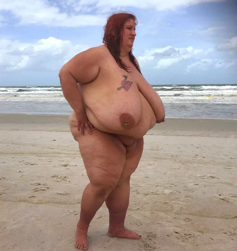 Thumbnail BBWnudists Delight: Green-Salary9555 Bares It All