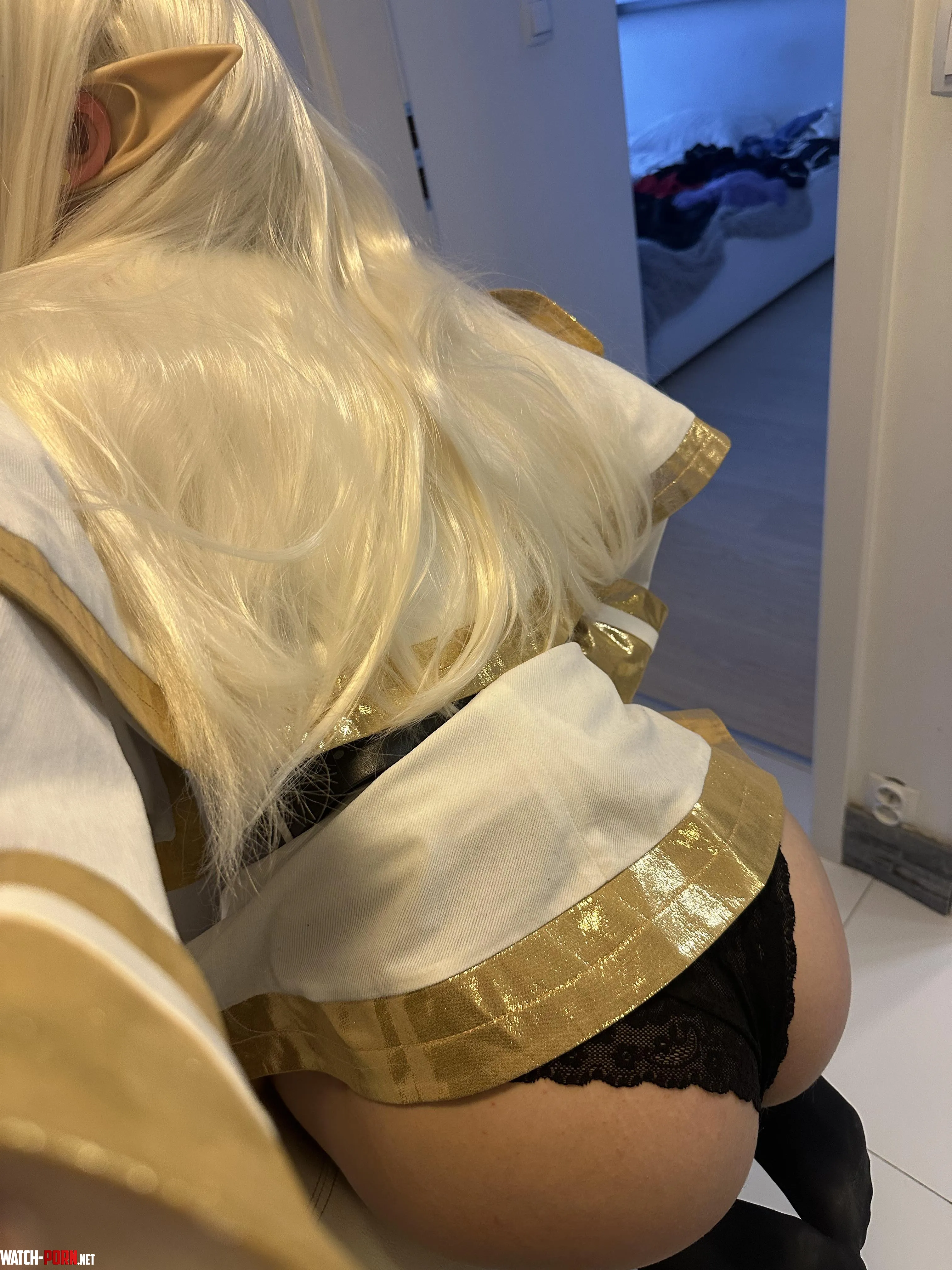 Frieren cosplay by Luna by LunarLust1