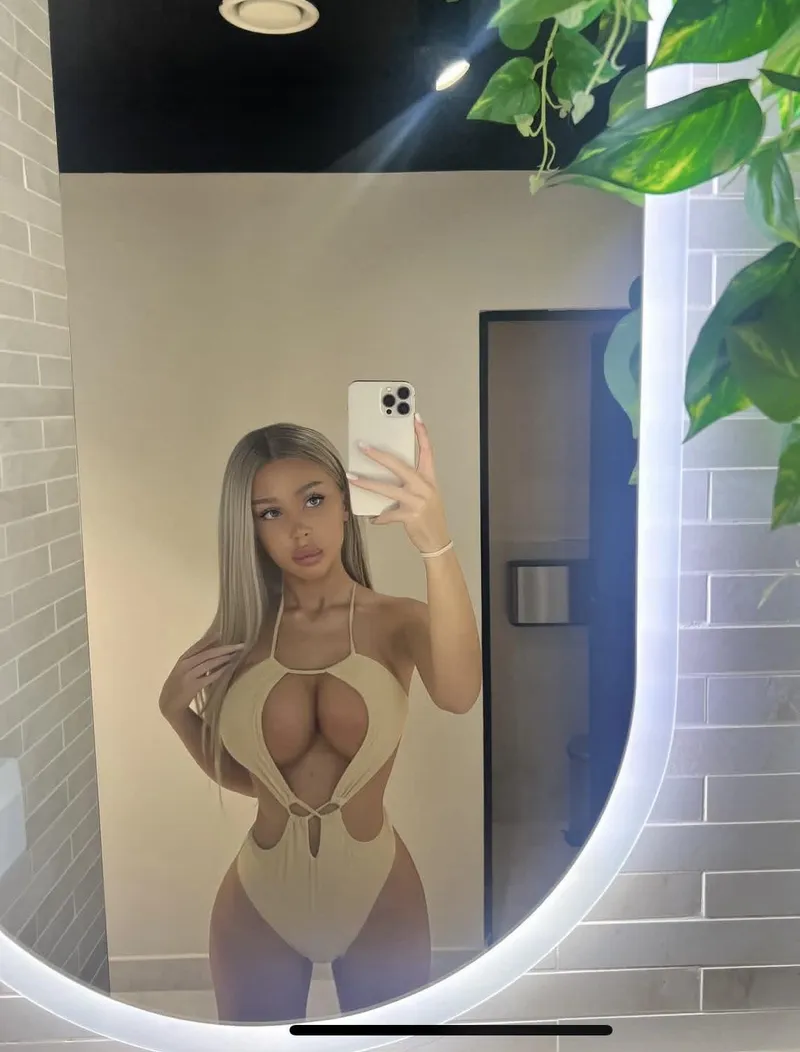 Thumbnail Bimbo Fetish Exploration: Intriguing Insights from latanyatarababy